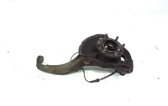 Nissan Navara D23 Front wheel hub spindle knuckle