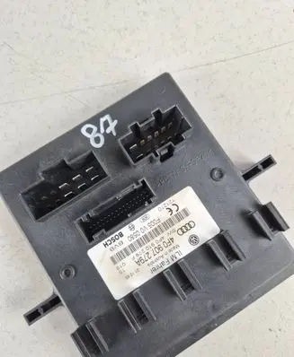 Audi Q7 4L Comfort/convenience module 4F0907279A F005V00580 4F0910279F