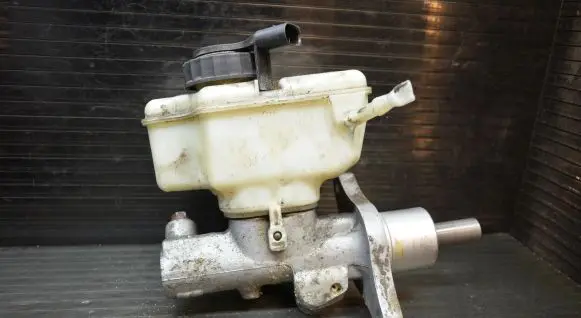 Volkswagen Caddy Master brake cylinder