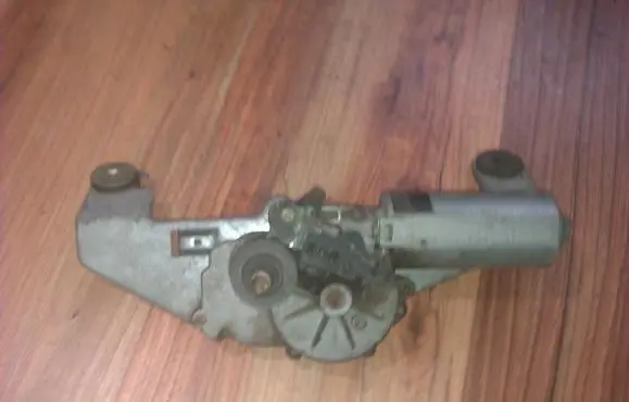 Volvo S40, V40 Rear window wiper motor 0390201529