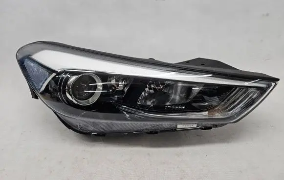 Hyundai Tucson TL Headlight/headlamp 92102D7101