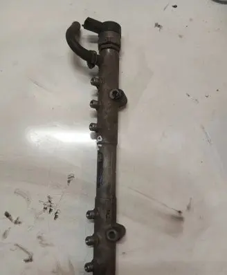 Volvo V70 Fuel main line pipe 31259011 000174 0445215023