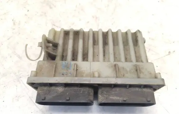 Opel Zafira A Fan control module 24462346 15408375