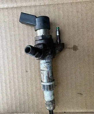 Peugeot 508 Fuel injector 60274V05