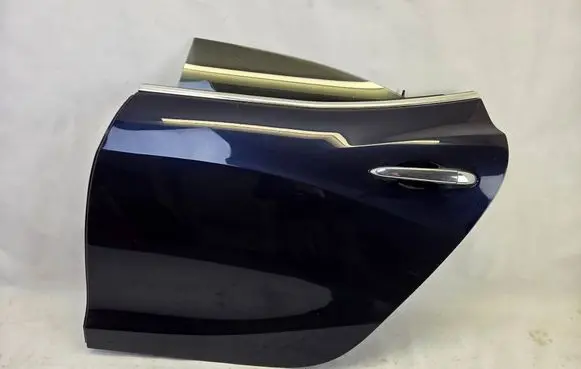Maserati Ghibli Rear door 