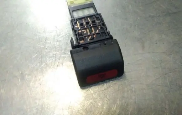 Subaru Forester SF Hazard light switch NILES06016