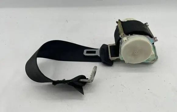 Audi A3 S3 8P Rear seatbelt 8P3857805B 8P3857805