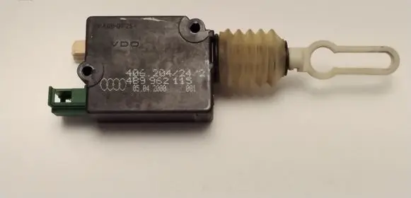 Audi A6 S6 C5 4B Central locking motor 4B9962115