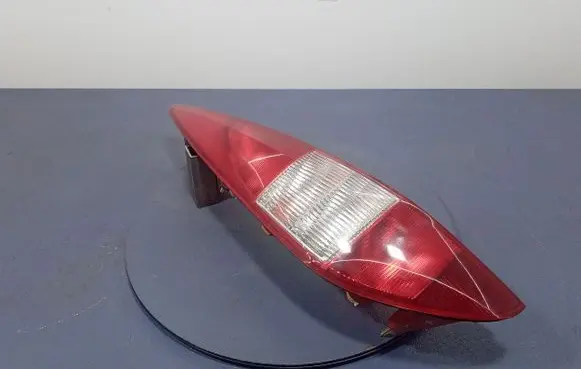 Ford Mondeo Mk III Rear/tail lights 1S7113405C