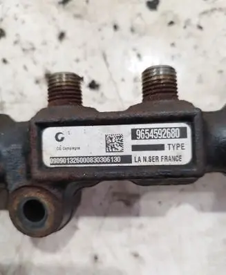 Citroen C3 Picasso Fuel main line pipe 9654592680