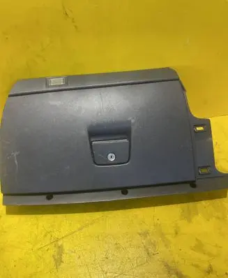 Volvo V50 Glove box 9123248