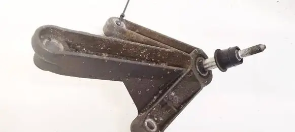 Renault Clio III Engine mounting bracket 8200043084 8200457080