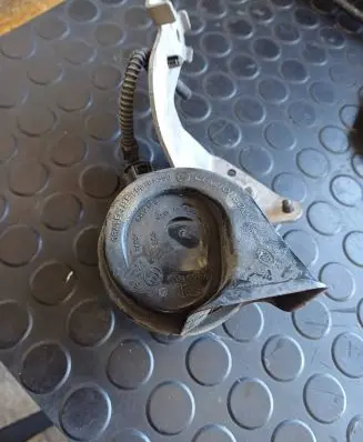 Porsche Cayenne (92A) Horn signal 7p5951183e