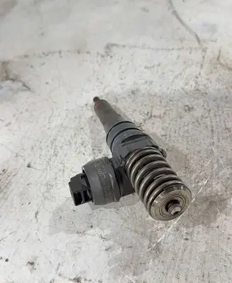 Audi A3 S3 8L Fuel injector 038130073AL