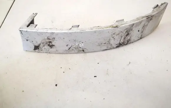 Skoda Octavia Mk2 (1Z) Rear/tail light trim molding 1z5813345