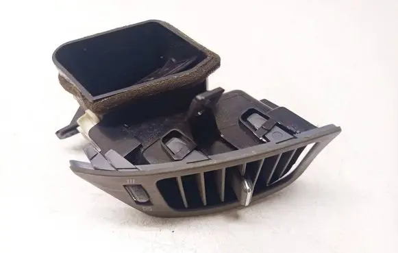 Nissan Primera Dash center air vent grill 8761AV601
