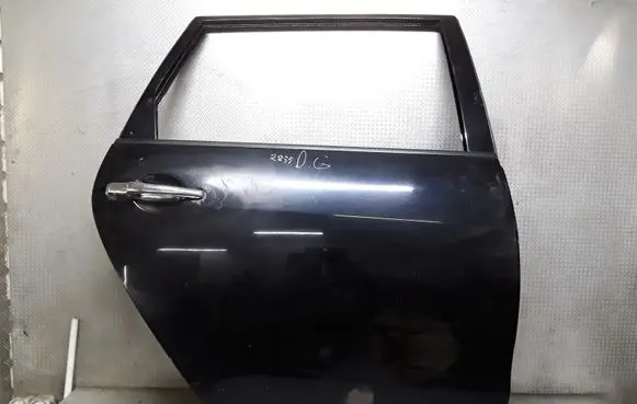 Mitsubishi Grandis Rear door