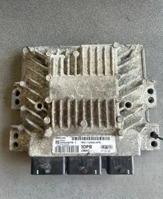 Ford Focus Engine control unit/module 7M5112A650APB 5WS40607BT