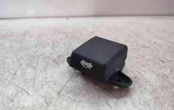 Chrysler 300 - 300C Engine bonnet (hood) release handle 