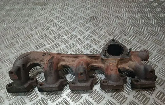 Volvo XC90 Exhaust manifold 30731980