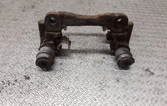Toyota Corolla Verso AR10 Brake caliper pad carrier rear 