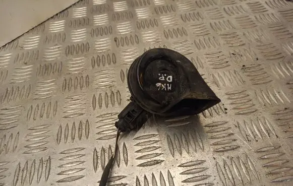 Volkswagen Golf VI Horn signal E9703881157