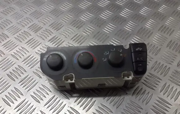 Honda CR-V Interior fan control switch BQ919-399