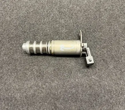 BMW 5 F10 F11 Camshaft vanos timing valve 8605123 1351880
