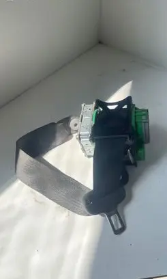 Audi A4 S4 B8 8K Front seatbelt 3063560