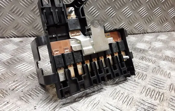 BMW 7 F01 F02 F03 F04 Fuse module 10688710