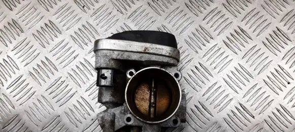 Volkswagen Golf IV Electric throttle body valve 06A133062N