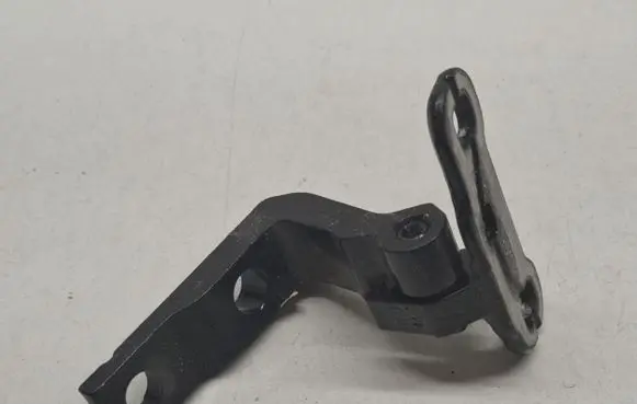 Volvo XC60 Front door lower hinge 31424608