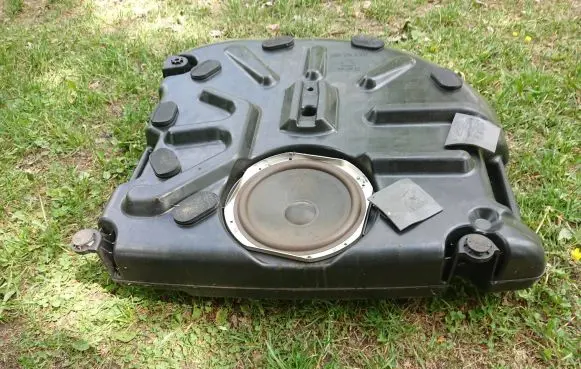 Jaguar XF X250 Subwoofer speaker 8X2319A067AA
