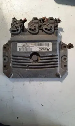 Renault Laguna III Engine control unit/module 21585097-OB E8977P0028