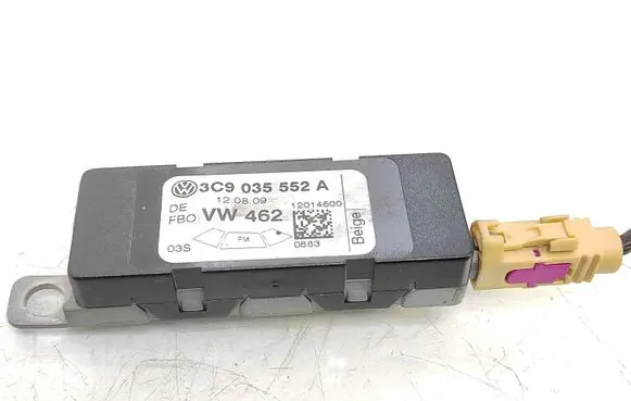 Volkswagen PASSAT B6 Antenna control unit 3C9035552A 12014600