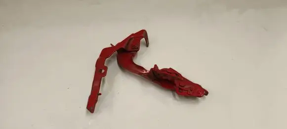 Engine bonnet/hood hinges