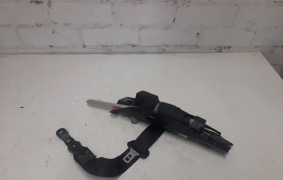Volvo V70 Front seatbelt