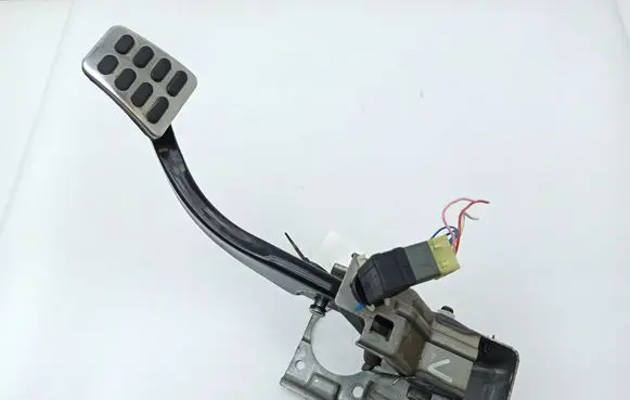 Hyundai i40 Brake pedal 328003X110