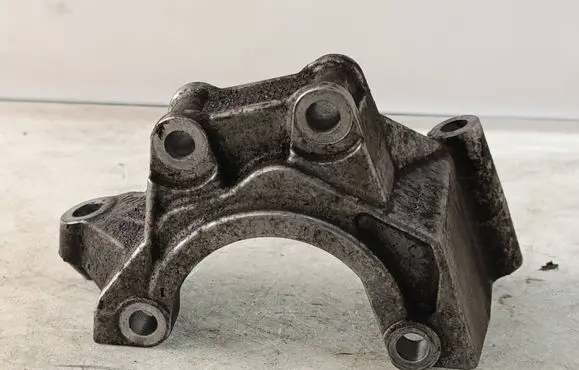 Audi A4 S4 B7 8E 8H Power steering pump mounting bracket 06E145393B