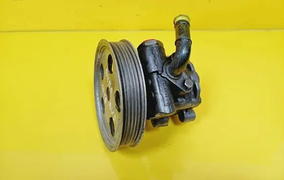 Audi A4 S4 B6 8E 8H Power steering pump 8E0145153ES