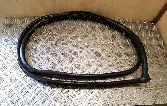 Front door rubber seal