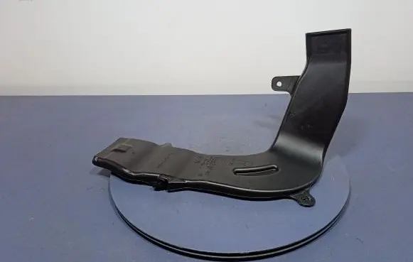 BMW i4 Intercooler air guide/duct channel 7946048