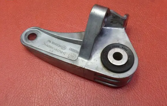 Ford Kuga II Gearbox mount BV616P093VA
