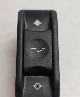 BMW 5 E39 Sunroof switch 6907288