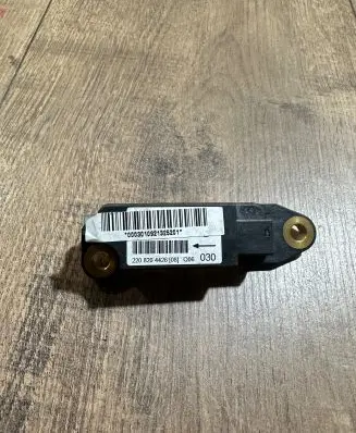 Mercedes-Benz S W220 Airbag deployment crash/impact sensor 2208204426 000301093125201