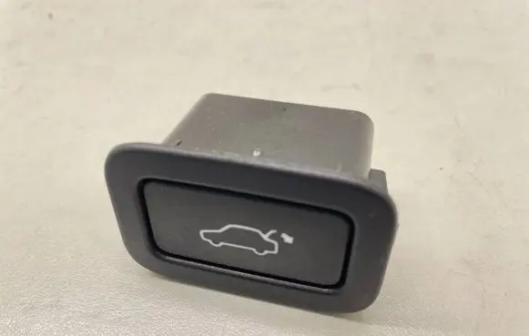 Volvo XC60 Tailgate/trunk/boot open switch 31412055