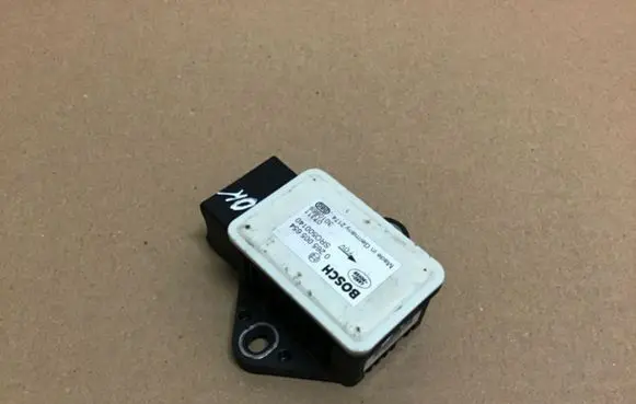 Land Rover Discovery 3 - LR3 ESP acceleration yaw rate sensor 0265005654