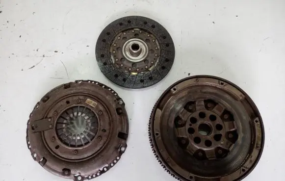Opel Vivaro Clutch set kit 123107183R