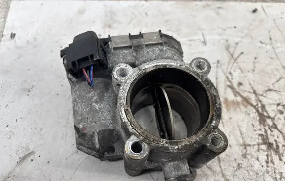 Mercedes-Benz CLS C219 Throttle valve A6420900270 00414 DK0034
