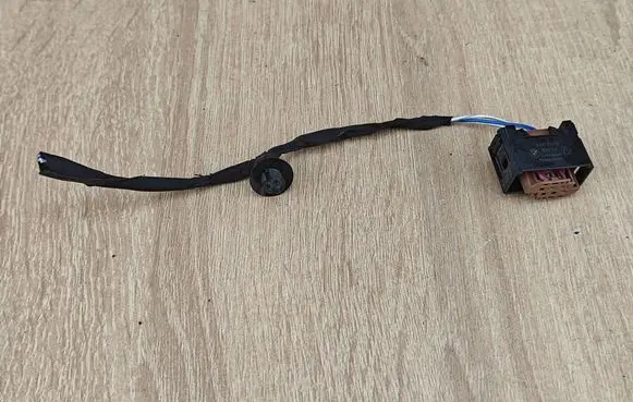 BMW X6 G06 Rear air suspension level height sensor 6993514